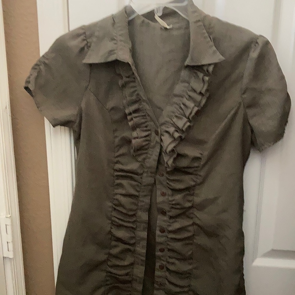 FINAL MARKDOWN Ladies’ Myth Ruffle-front Blouse (M)